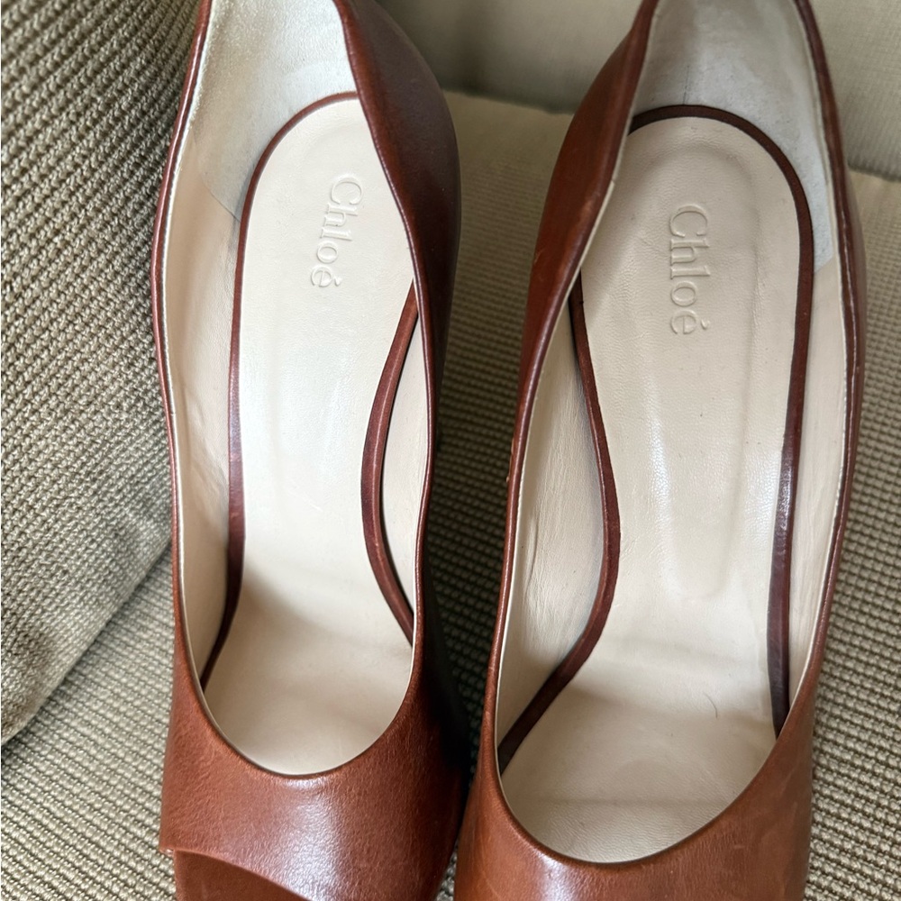 Chloe Brand New-Women's Caramel Peep-Toe Shoes